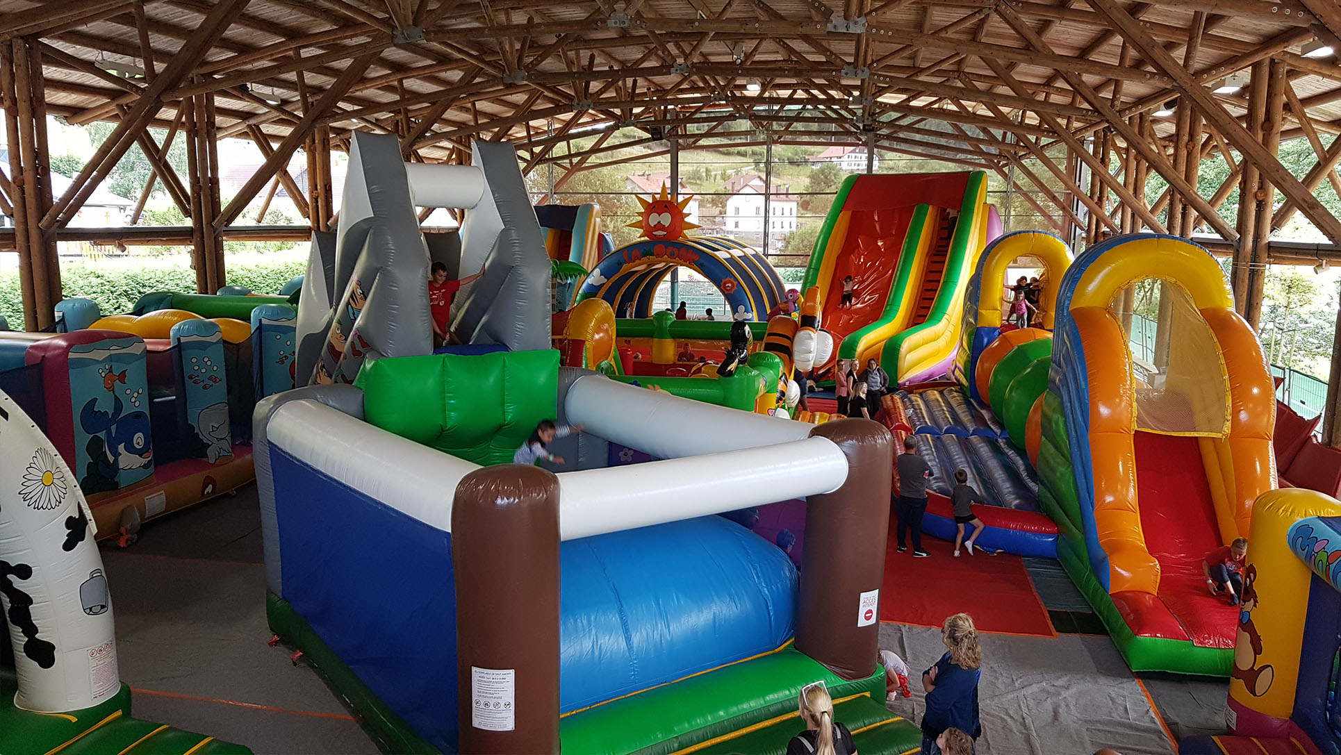La Bresse <br /> Parc de jeux couvert<br />Du 7 au 21 avril 2025 et du 5 juillet au 31 août 2025